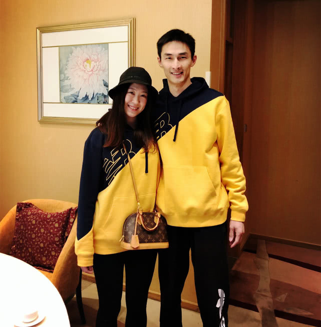 二婚|两大排球国手二婚重组家庭,男方有一女儿,时隔一年现状如何了
