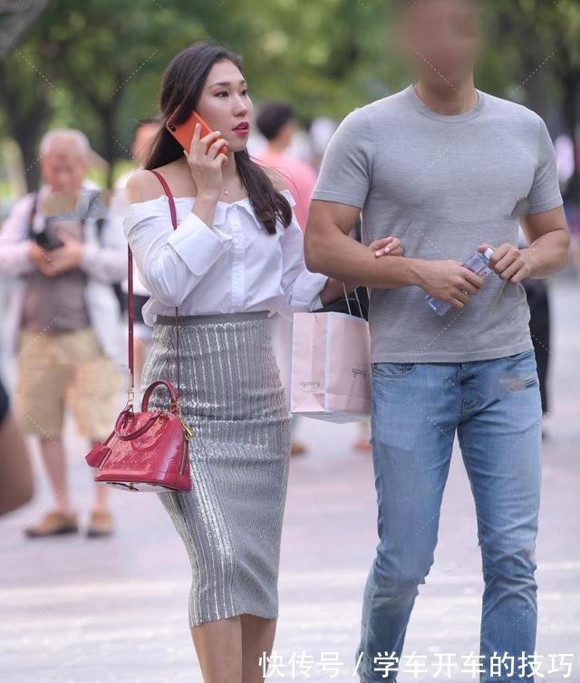 高跟鞋 珍珠白字肩，搭配包臀裙，优雅大气凸显高贵气质！