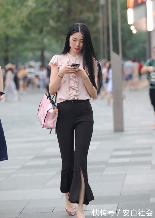 时髦 细数休闲裤装,喇叭裤让人心动,时髦个性又显身材