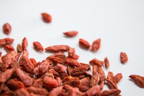 “天天枸杞水,活到两百岁”,有科学依据?枸杞泡水,有啥好处?