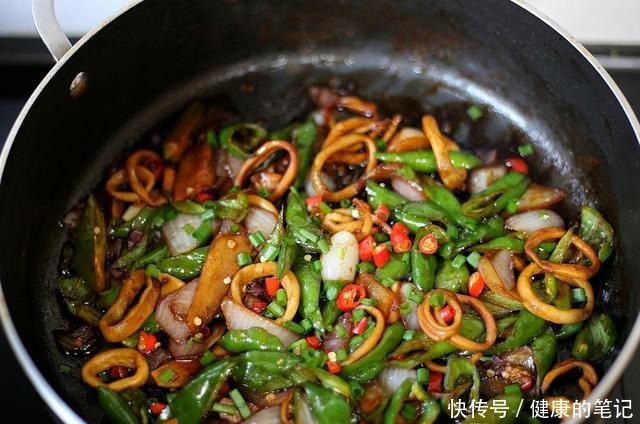 9月开海季,这道海鲜别错过,口感爽脆又鲜香,简单烹炒就很美味