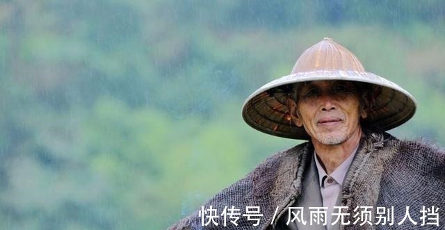 老农夫!老农夫一上联“水车车水,水随车,车停水止”,下联千古绝对!