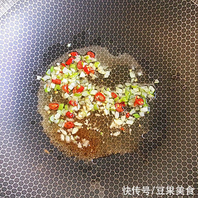 蒜苔|这道蒜苔炒香干简单快手，超下饭