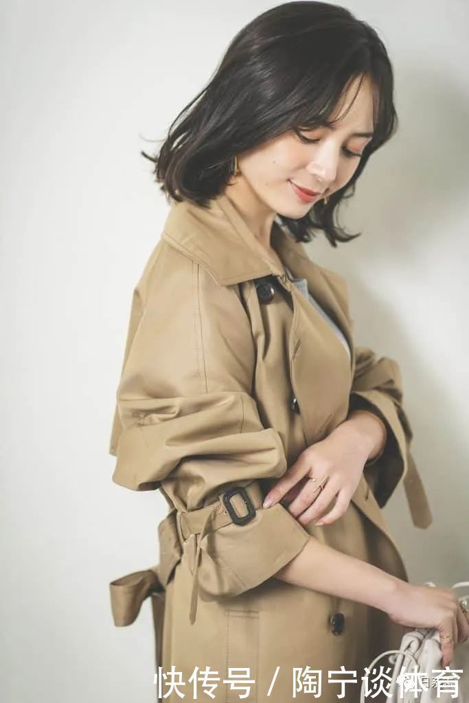 个子小的人怎么穿风衣?154cm的日本小姐姐有4个技巧