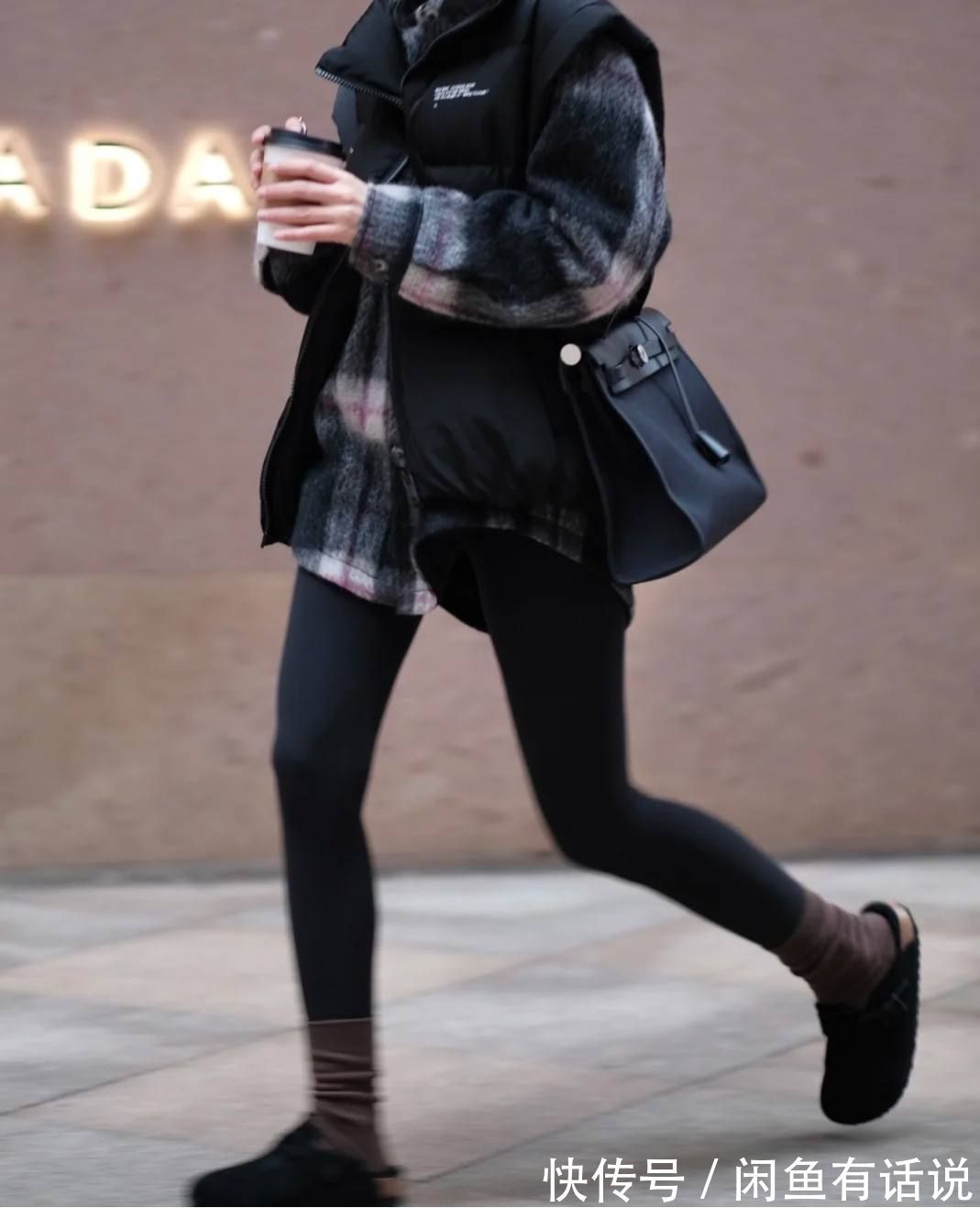 冬天|雪地靴已经失宠,今年冬天这双“勃肯鞋”火了,搭羽绒服保暖时髦