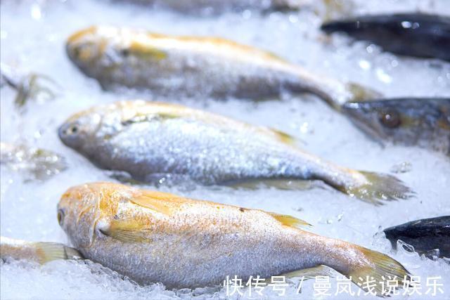 面粉|炸小黄鱼，别只会加面粉，多放这2样，出锅又酥又脆，凉了也不硬