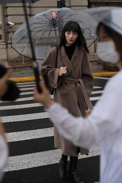 穿衣上档次和没档次的区别,也许是选错了面料,这4个细节别忽视