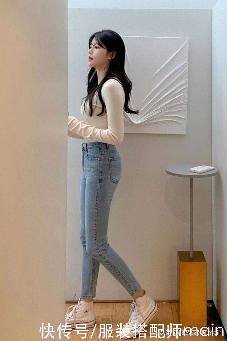 早春穿搭不必犯难，看韩国小姐姐的示范，简单时髦显气质