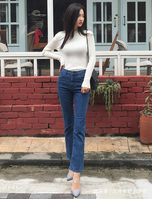 气质女神穿牛仔裤,优雅柔美魅力迷人,时尚的穿搭让人羡慕!