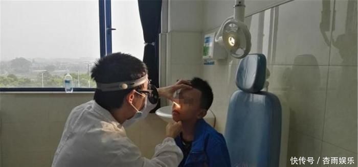 逃不过|从小“挖鼻孔”的孩子,长大会怎么样医生直言逃不过两种结局