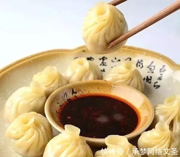 泰国|【全球FUN享】色达的昼与夜，转山转水转佛塔