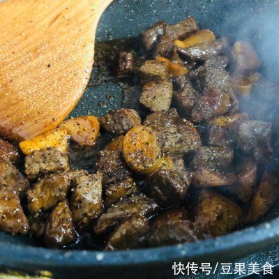  明天|明天要上班，今天吃大餐简单美味的杏鲍菇牛肉粒