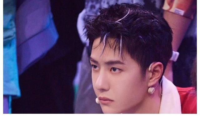 《街舞4》:王一博喜提布布,全程沸腾!粉丝:怕不是脚底有弹簧