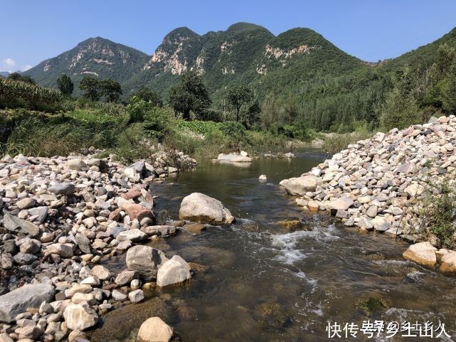 大门#“房前流水若反弓,家财必定两头跑”,啥意思?为啥是两头跑?