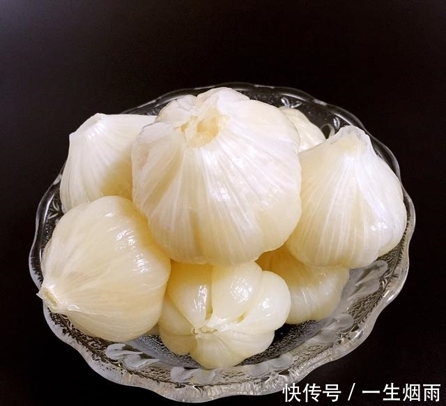 多汁|水晶糖蒜,酸酸甜甜脆爽多汁,在家做防腐是重点,细节决定成败