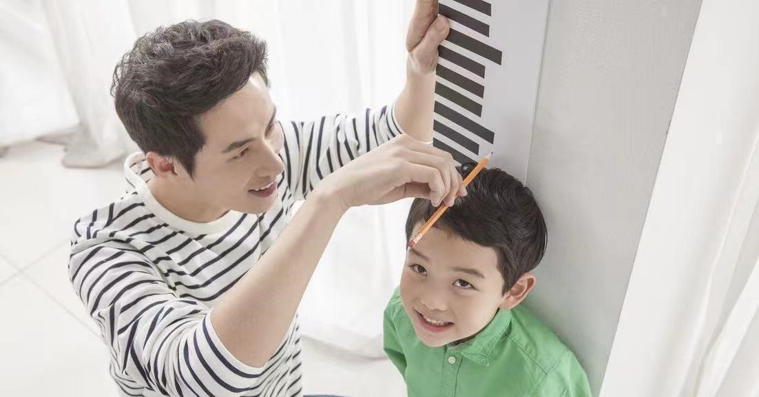 生长激素|6岁女孩身高只有104,牛奶喝得不少,可她却没有“喝对”方法