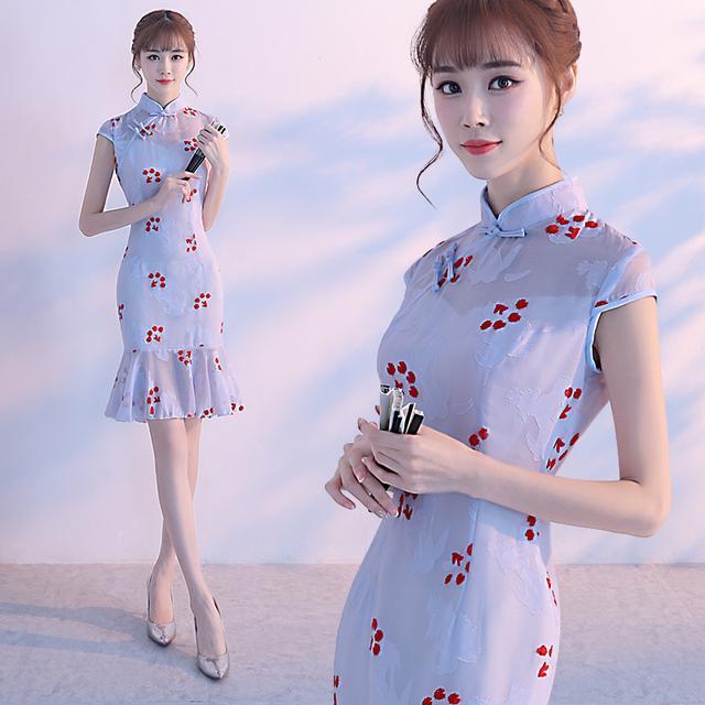 低领|低领旗袍连衣裙,中国女性穿上知性优雅,外国女人都自叹不如