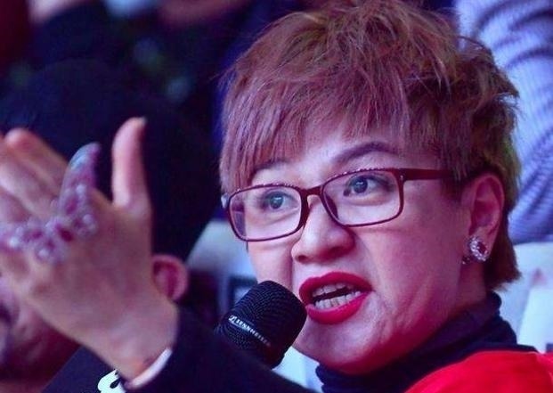 以为自己很红，上节目做导师时耍大牌，被封杀后哭着求原谅