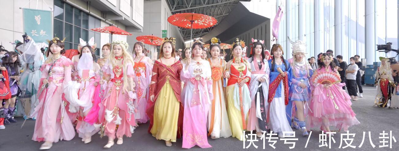 古装|剑网三怀旧服已Coser成堆,数百人同台表演,漫展变古装T台秀