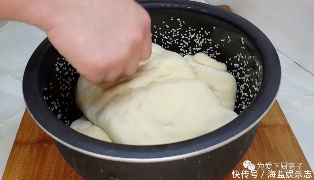  面包|面包这么做太香了，不用蒸不用烤，香甜又拉丝，新手也能一次成功