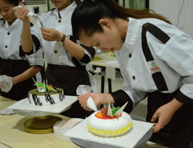 黄芪|52岁大姐爱吃“1物”,血糖或下降,心内科医生:值得学习