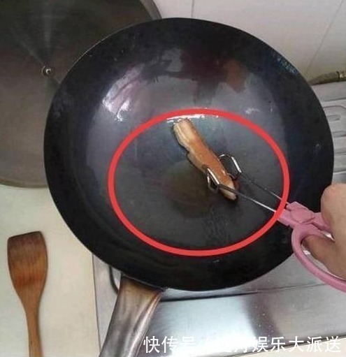 炒锅|铁锅用久了，发黑还粘锅教你养锅技巧，十年也油光发亮，不粘锅