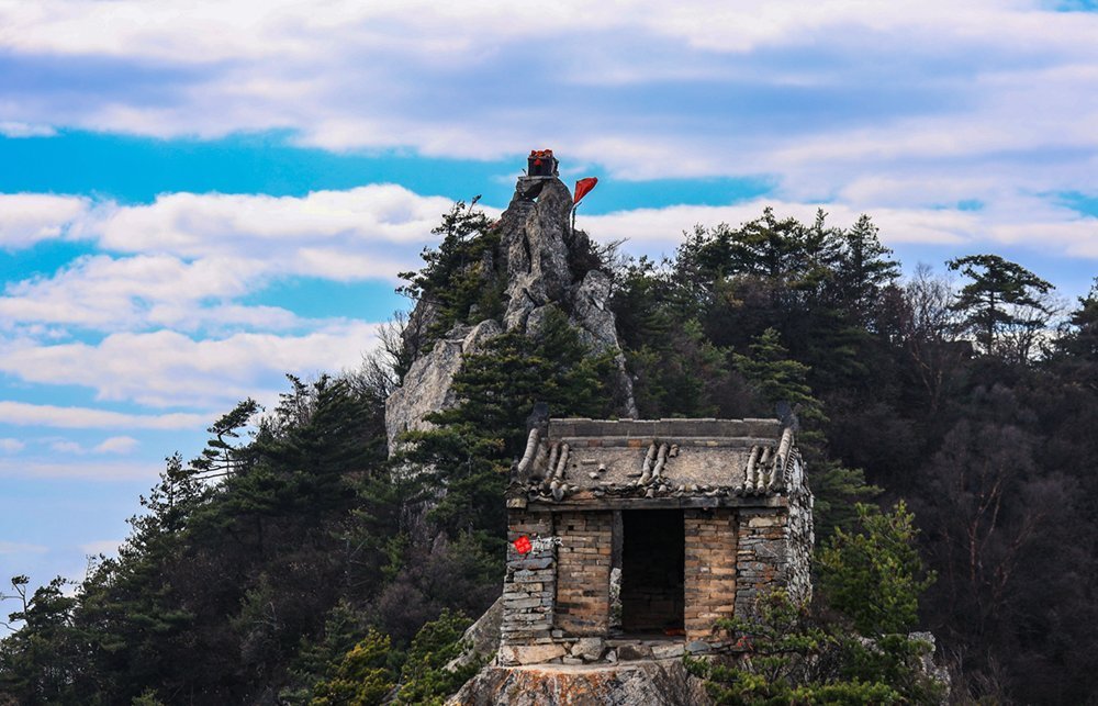 铁顶太兴山，号称终南第一峰险过华山，我用七个小时带你走完全程