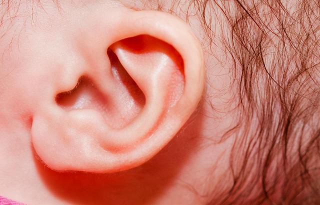 臭脸|“臭脸新生儿”走红网络,出生就带着怨气,网友:在娘胎里受气了