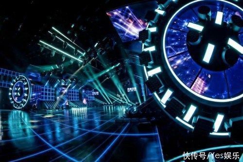 舞臺|光影交織打造沉浸式舞臺 湖南衛(wèi)視2021汽車之家818全球汽車夜燃擎出發(fā)