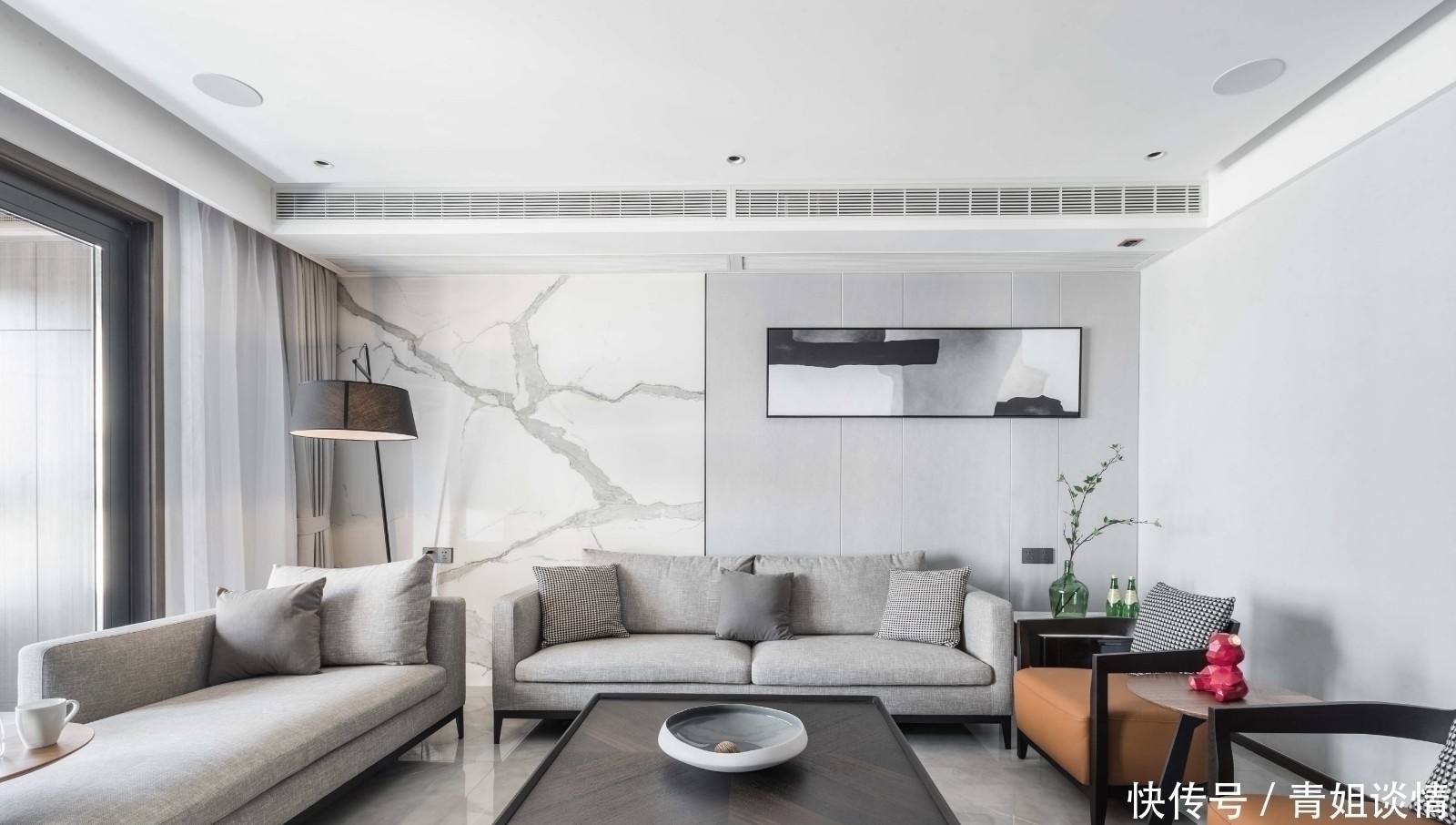 朱砂红|这才是我的理想之家,220㎡大平层设计,进门就被客厅吸引了