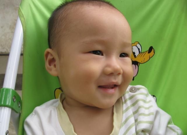 发育|抓住大脑发育的3个关键时期,正确刺激大脑发育,宝宝会更聪明