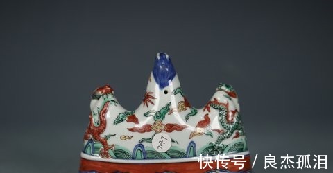 瓷雕#清代,瓷雕龙纹笔架