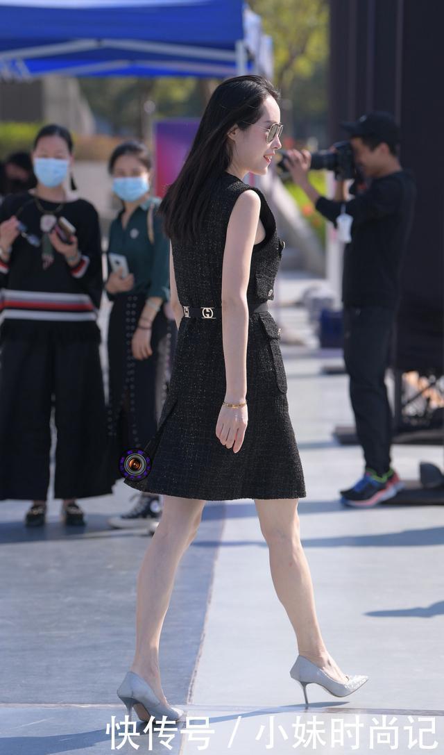 尖头|粗花呢连衣裙搭配尖头细跟鞋,职业女性这样穿,简约中透着小性感