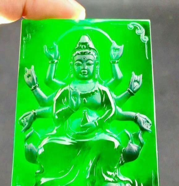 称之为|玉石绿宝石最好放绿色,还是漂红色主要看看这个