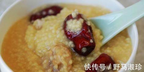 湿气|人体湿气重怎么办?多吃2种健康养生粥,补气血健脾胃有助于睡眠