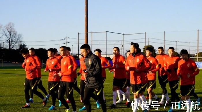 助教|国足新助教参与训练,两名归化尚未合练,武磊李霄鹏亮出态度