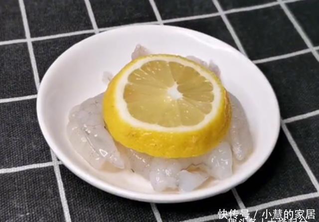 宝宝|宝宝辅食，补铁补钙的黄金虾糕，轻松俘获孩子的嘴