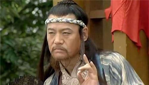 秘籍!同样是自宫,为何岳、林两人不及东方不败?金庸:差了关键一步