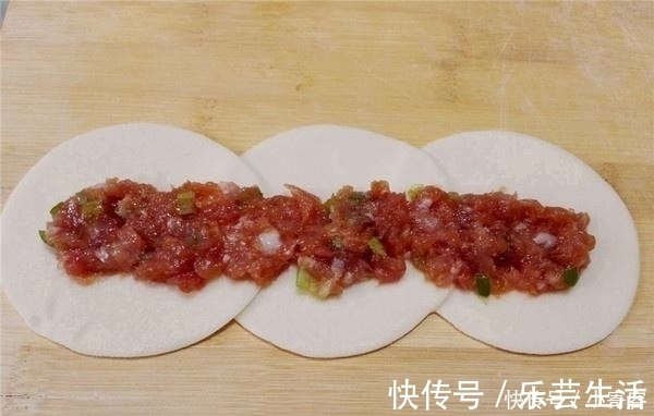 胡萝卜碎|饺子“新包法”,刚上桌儿子就抢着吃,直呼太有创意了!真香!