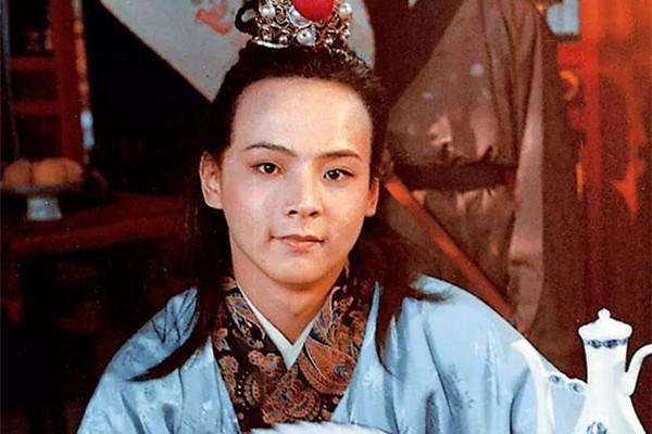 晴雯#袭人的结局真比晴雯好?嫁给蒋玉菡后的一床破席,写尽不堪岁月