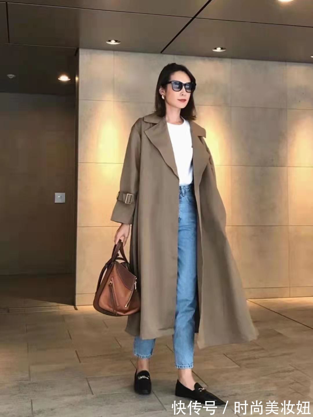整体造型|40+的女人,“大衣+裤装”怎么搭才时髦?教你百搭公式,高级大气
