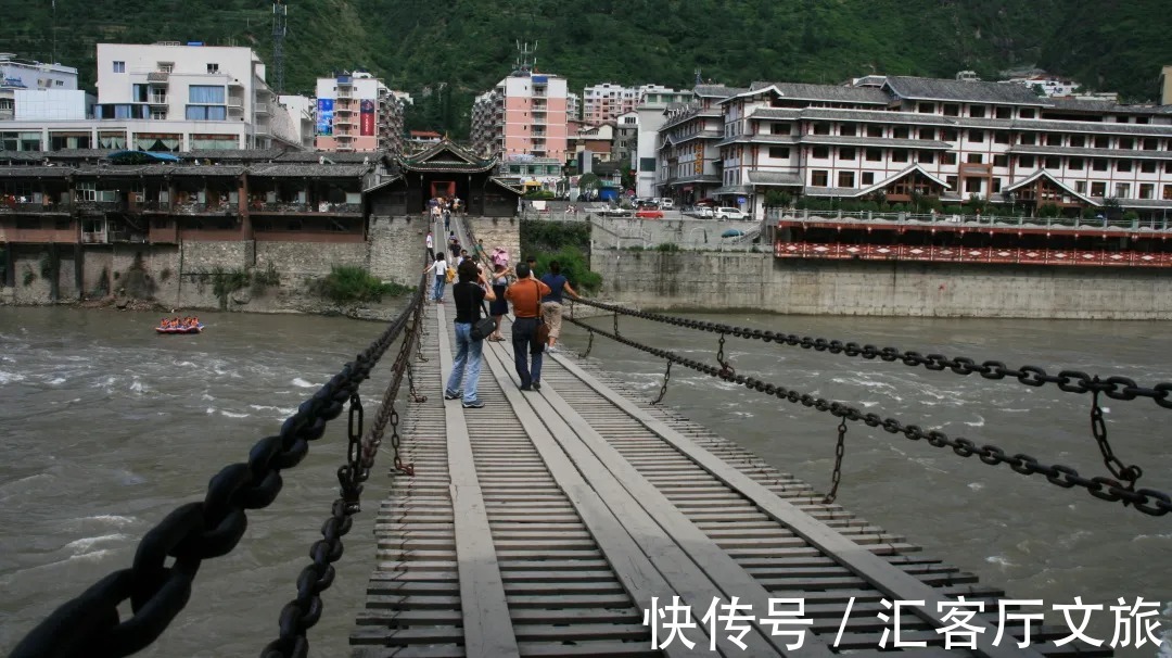 雪山|春天，让人憧憬的旅行目的地，莫过于去林芝看桃花！