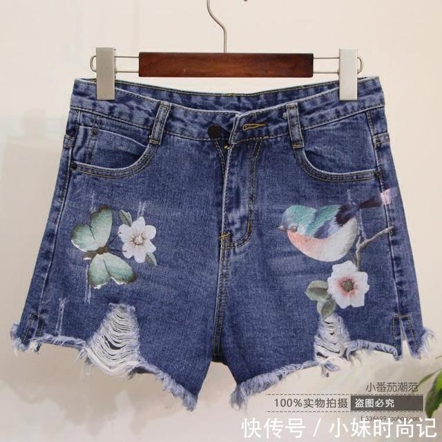 穿搭|穿牛仔短裤T恤套装，时尚又减龄的穿搭，而且轻易秀出大长腿