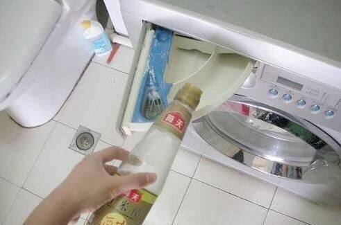 洗衣粉|白醋加洗衣粉洗衣真的好吗?别再无知了,教你白醋洗衣服正确用法