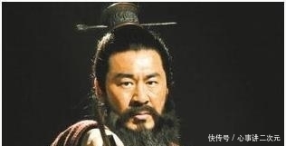 司马懿野心|曹操装死试探司马懿,司马懿直接喊曹操大名,曹操:别老藏着掖着