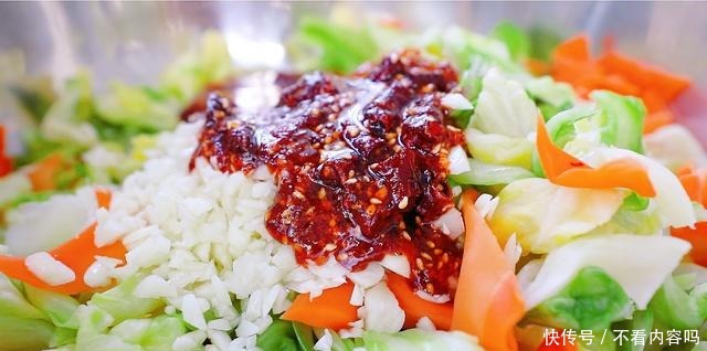 我家就爱这菜吃包菜,一次腌2瓶,吃饭来点特下饭,简单好吃