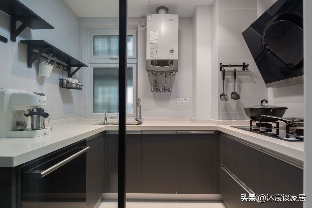 家居|这位太太厉害了，在餐厅做卡座，过道设西厨，室内简洁大气好实用