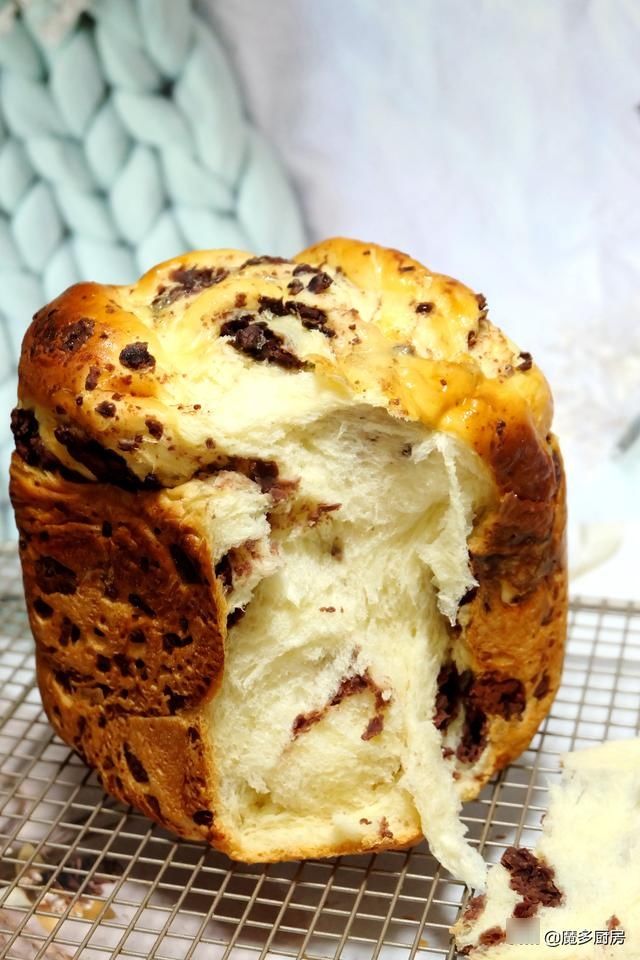 别问为什么不放黄油了!这款手撕面包就是无油的,柔软拉丝好吃