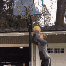 |搞笑GIF:我都不敢这么p,她却敢这么长!