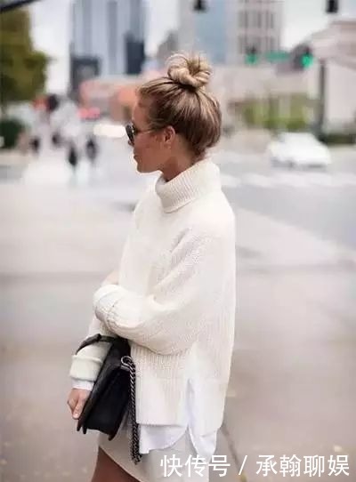 今年最火的高领毛衣，这样穿才够美！